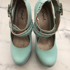 👠TEAL HEELS👗